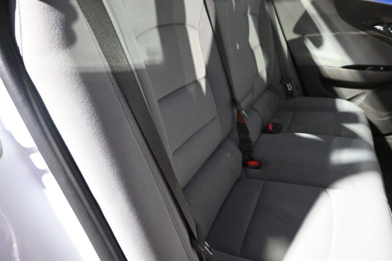 2016 Chevrolet Malibu Hybrid photo 42