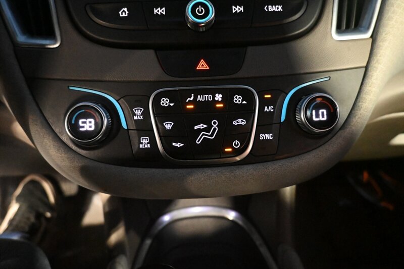 2016 Chevrolet Malibu Hybrid photo 31