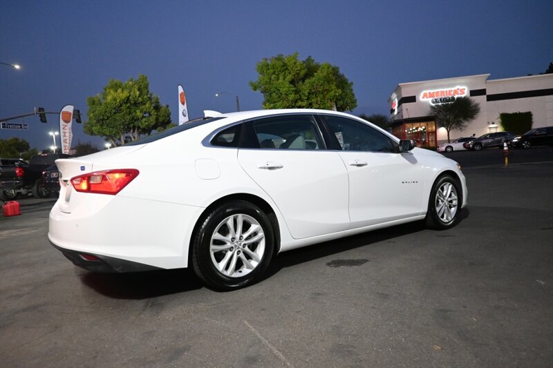 2016 Chevrolet Malibu Hybrid photo 12