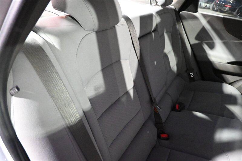 2016 Chevrolet Malibu Hybrid photo 41