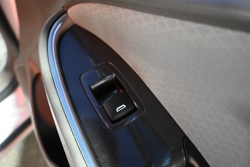 2016 Chevrolet Malibu Hybrid photo 46