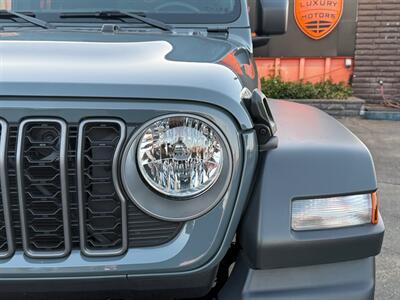 2025 Jeep Wrangler Sport S - Photo 4 - Norwalk, CA 90650-2241