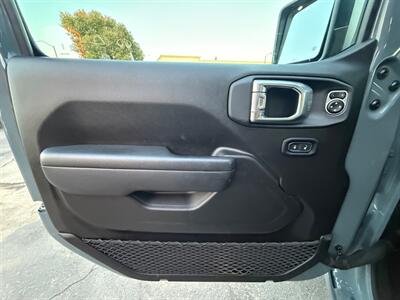 2025 Jeep Wrangler Sport S - Photo 13 - Norwalk, CA 90650-2241