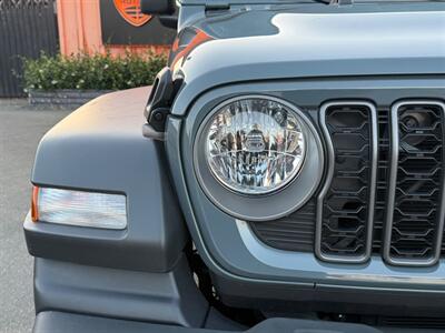 2025 Jeep Wrangler Sport S - Photo 3 - Norwalk, CA 90650-2241