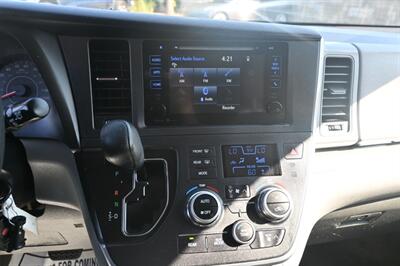 2015 Toyota Sienna LE 8-Passenger   - Photo 33 - Norwalk, CA 90650-2241