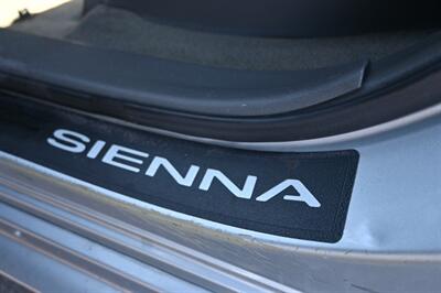 2015 Toyota Sienna LE 8-Passenger   - Photo 20 - Norwalk, CA 90650-2241