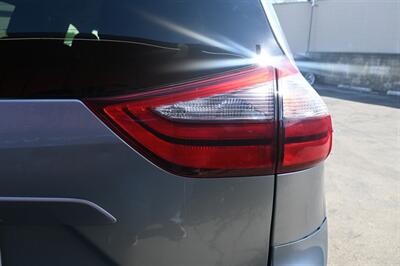 2015 Toyota Sienna LE 8-Passenger   - Photo 11 - Norwalk, CA 90650-2241