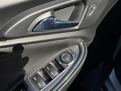 2020 Chevrolet Malibu LT - Photo 21 - Norwalk, CA 90650-2241