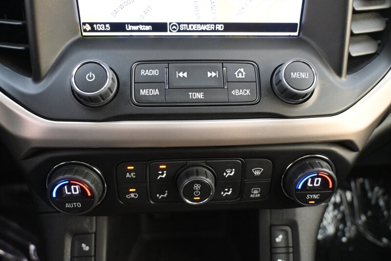 2017 Gmc Acadia Denali photo 34
