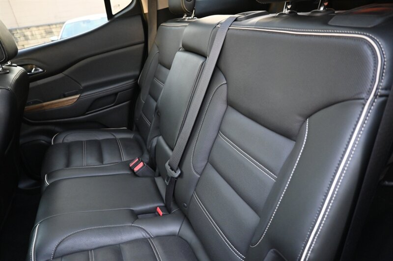 2017 Gmc Acadia Denali photo 41