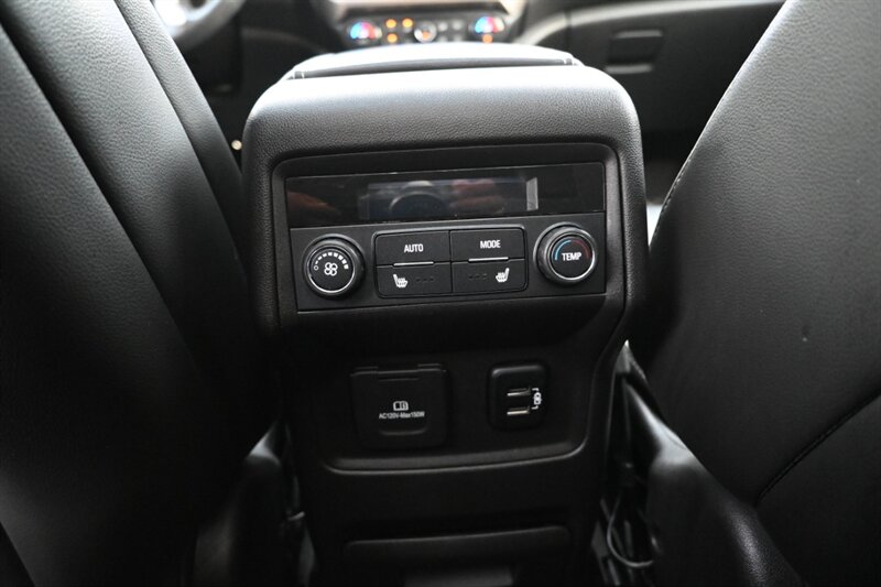 2017 Gmc Acadia Denali photo 44