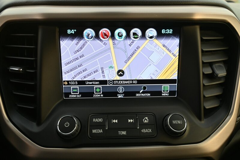 2017 Gmc Acadia Denali photo 32