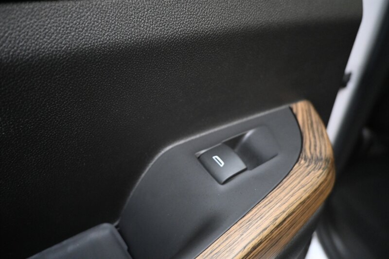 2017 Gmc Acadia Denali photo 39