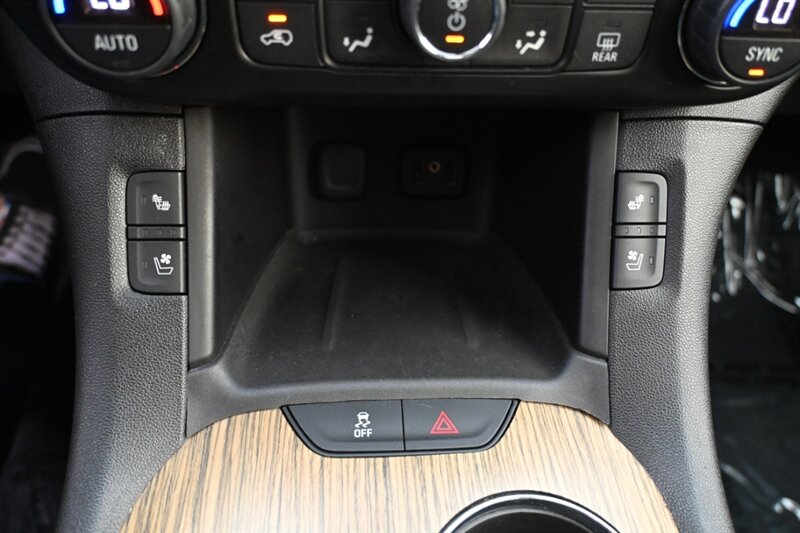 2017 Gmc Acadia Denali photo 35