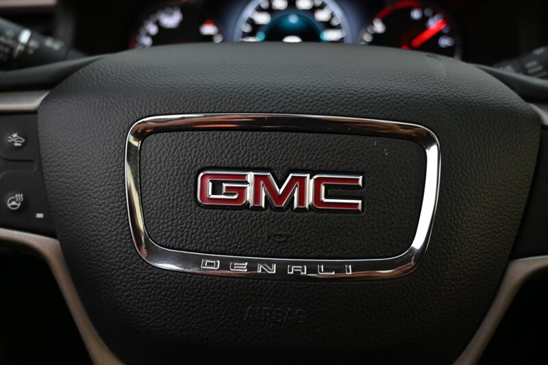 2017 Gmc Acadia Denali photo 28