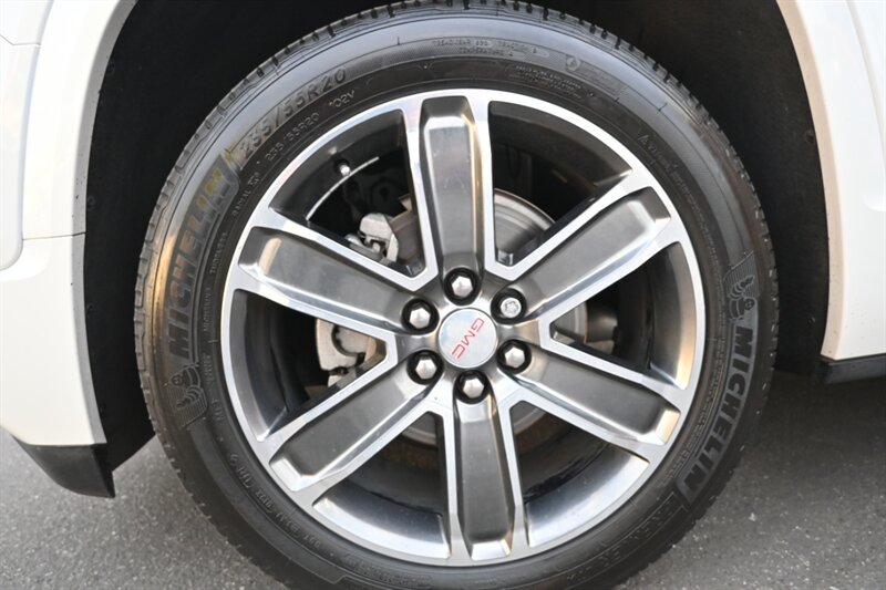 2017 Gmc Acadia Denali photo 12