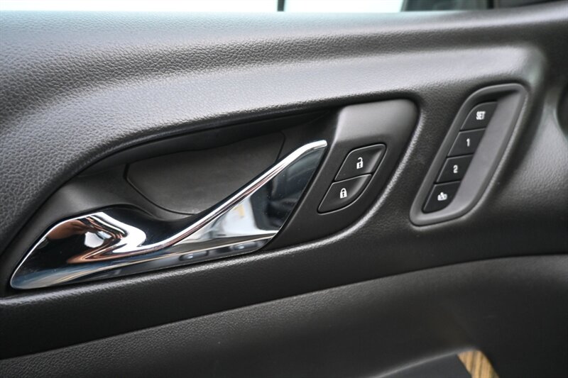 2017 Gmc Acadia Denali photo 16