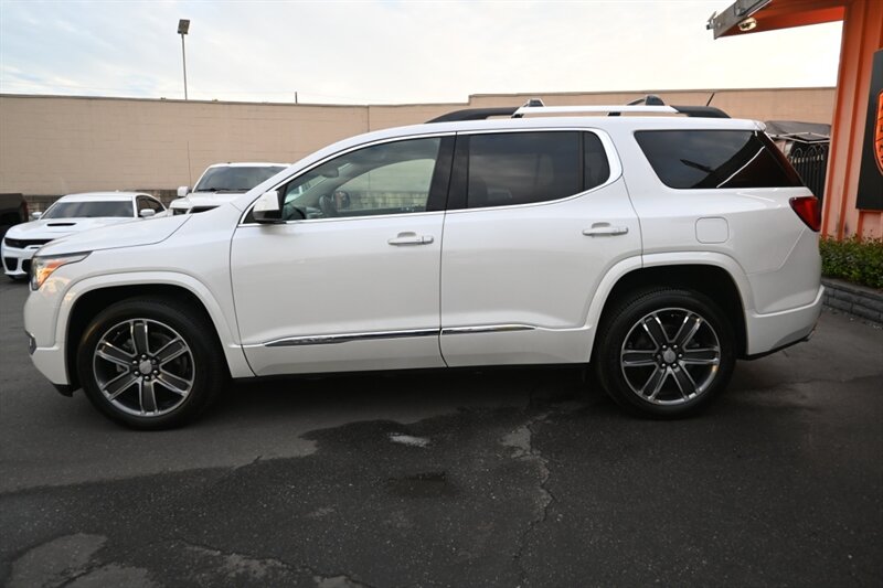 2017 Gmc Acadia Denali photo 2