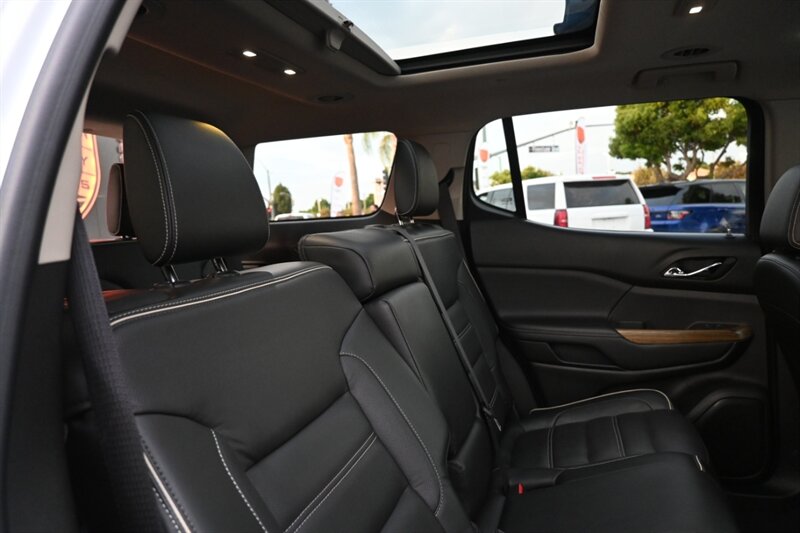 2017 Gmc Acadia Denali photo 50