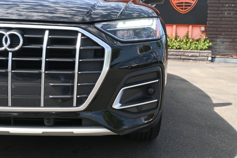 2022 Audi Q5 Premium 40 TFSI photo 3