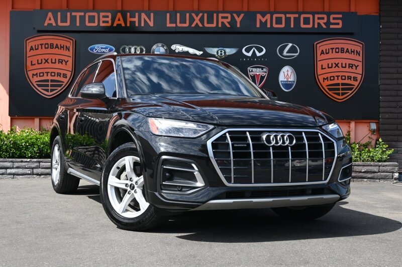 2022 Audi Q5 quattro Premium 40 TFSI  