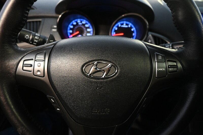 2012 Hyundai Genesis Coupe 3.8 Grand Touring photo 28