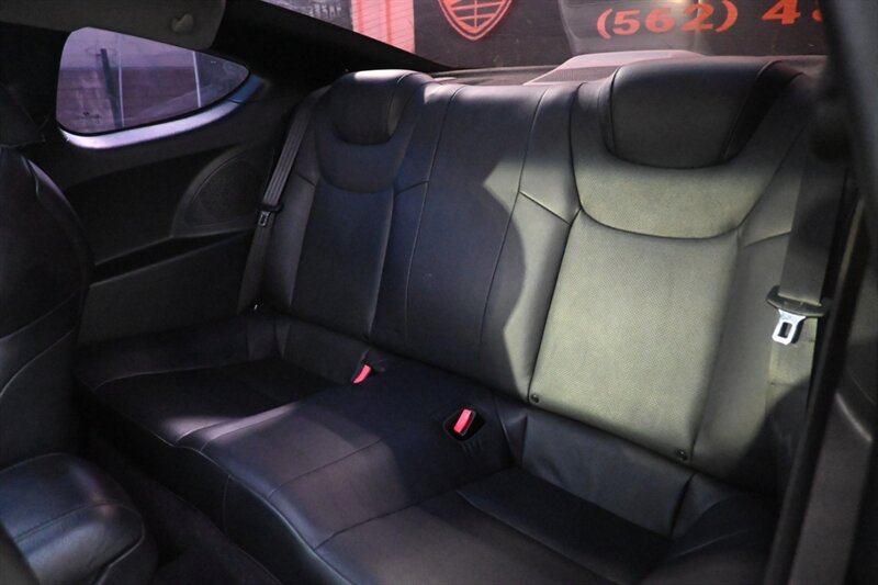 2012 Hyundai Genesis Coupe 3.8 Grand Touring photo 39