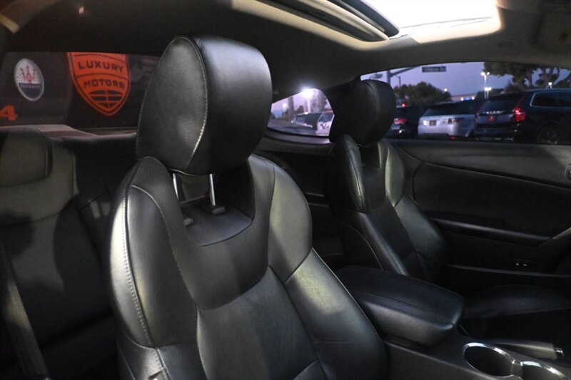 2012 Hyundai Genesis Coupe 3.8 Grand Touring photo 45