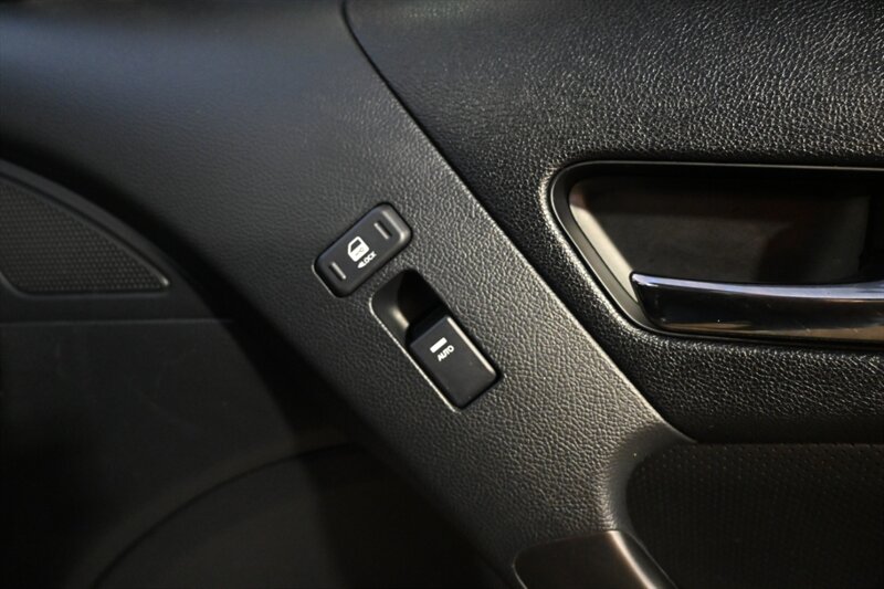 2012 Hyundai Genesis Coupe 3.8 Grand Touring photo 43