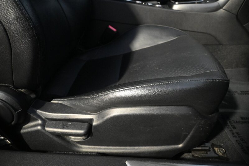 2012 Hyundai Genesis Coupe 3.8 Grand Touring photo 44
