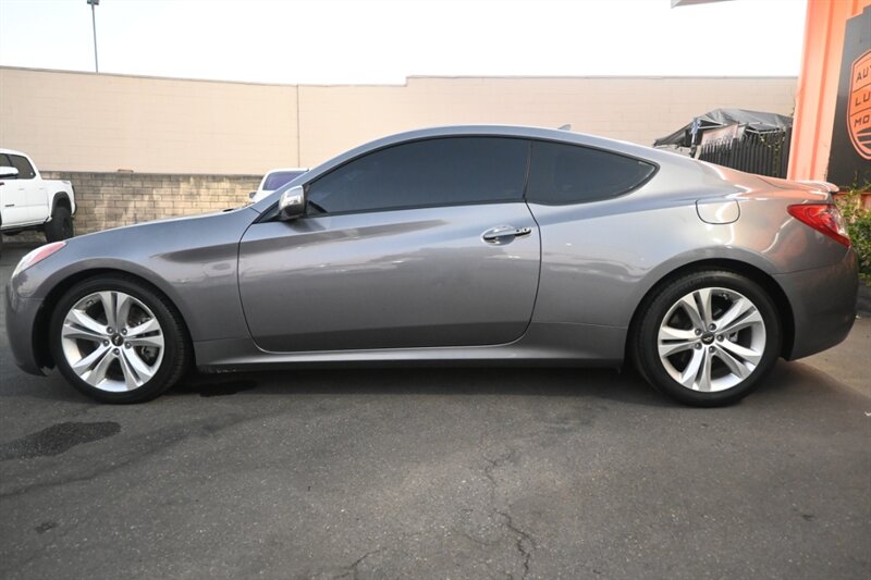 2012 Hyundai Genesis Coupe 3.8 Grand Touring photo 7