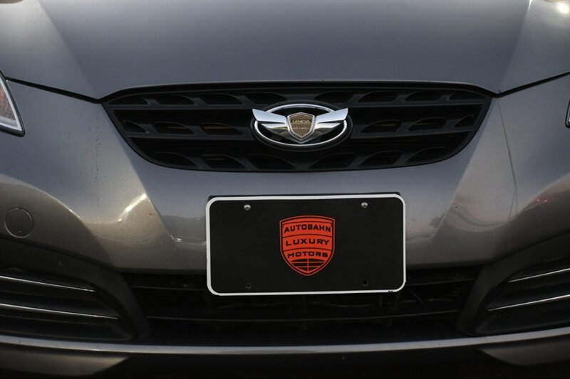 2012 Hyundai Genesis Coupe 3.8 Grand Touring photo 4