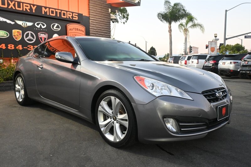 2012 Hyundai Genesis Coupe 3.8 Grand Touring photo 14
