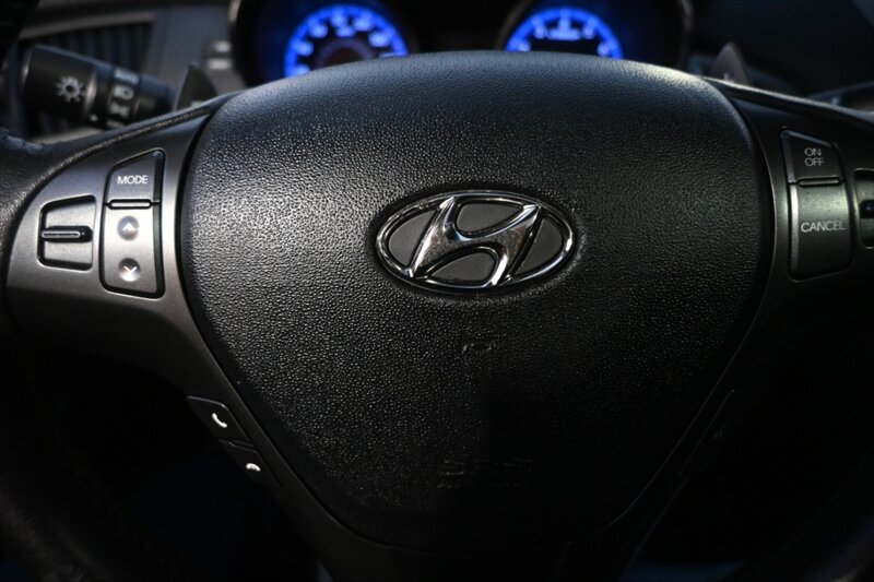 2012 Hyundai Genesis Coupe 3.8 Grand Touring photo 30