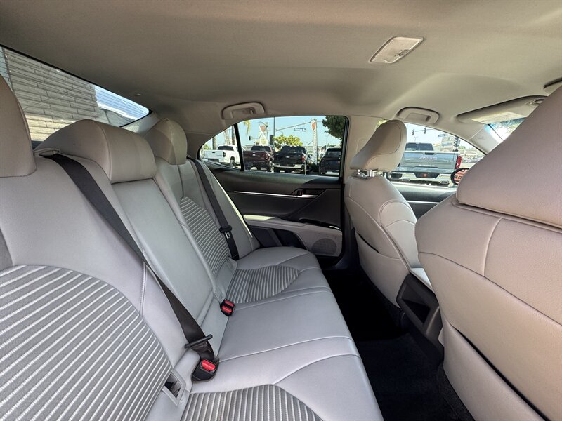 2018 Toyota Camry SE - Photo 37 - Norwalk, CA 90650-2241