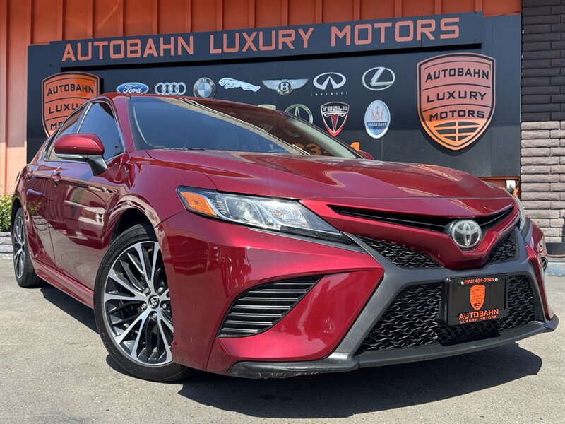 2018 Toyota Camry SE   - Photo 1 - Norwalk, CA 90650-2241