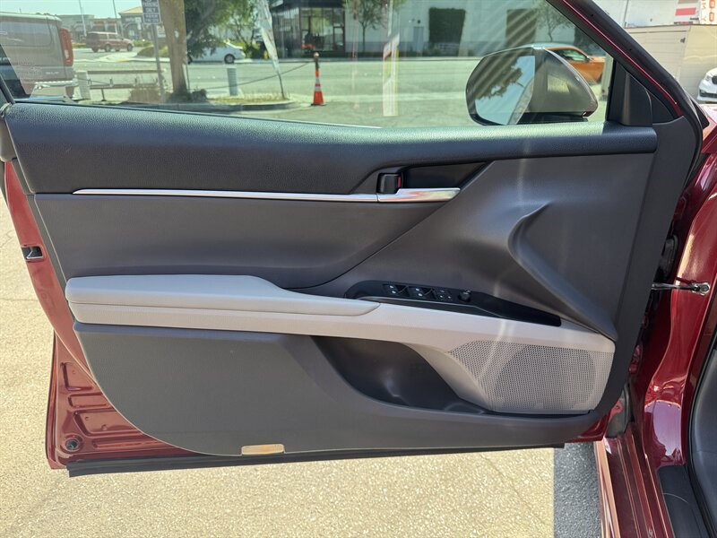 2018 Toyota Camry SE - Photo 19 - Norwalk, CA 90650-2241