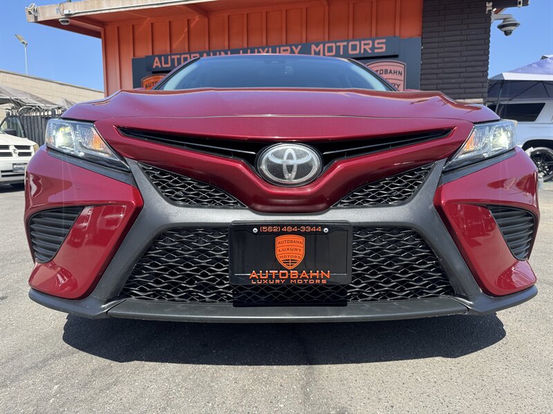 2018 Toyota Camry SE - Photo 4 - Norwalk, CA 90650-2241