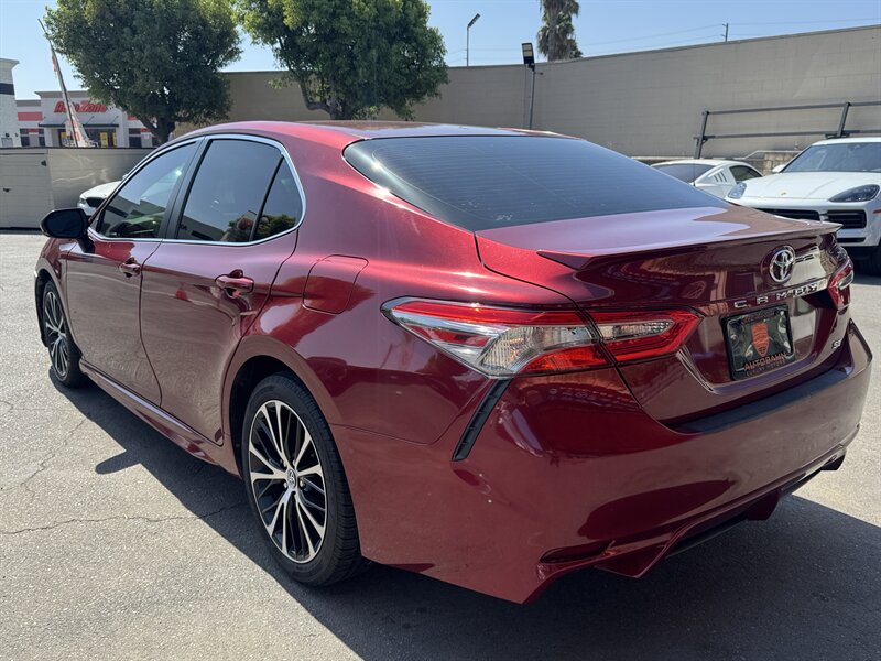 2018 Toyota Camry SE - Photo 10 - Norwalk, CA 90650-2241