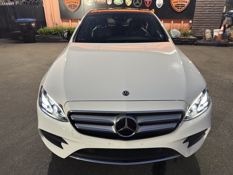 2019 Mercedes-Benz E 300  