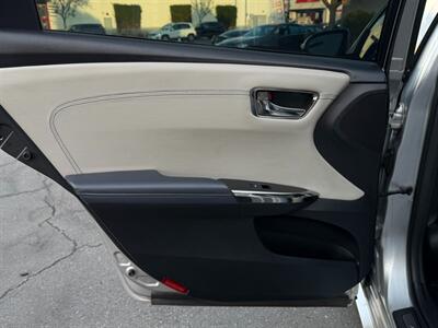 2013 Toyota Avalon Limited   - Photo 31 - Norwalk, CA 90650-2241