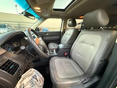 2019 Ford Flex SEL - Photo 16 - Norwalk, CA 90650-2241