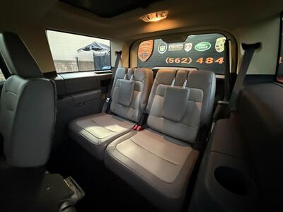 2019 Ford Flex SEL - Photo 26 - Norwalk, CA 90650-2241