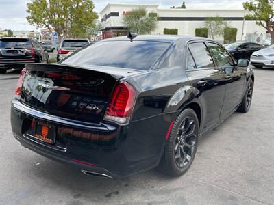 2019 Chrysler 300 S   - Photo 14 - Norwalk, CA 90650-2241