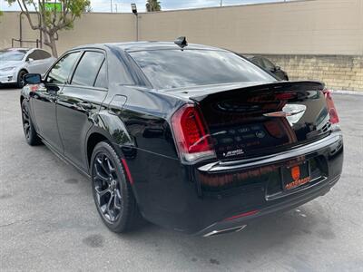 2019 Chrysler 300 S   - Photo 9 - Norwalk, CA 90650-2241