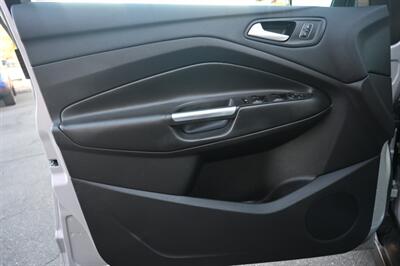 2018 Ford C-MAX Hybrid Titanium   - Photo 17 - Norwalk, CA 90650-2241
