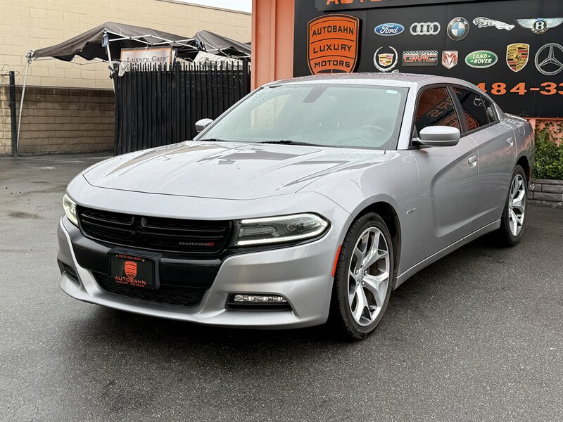 2016 Dodge Charger R/T photo 3