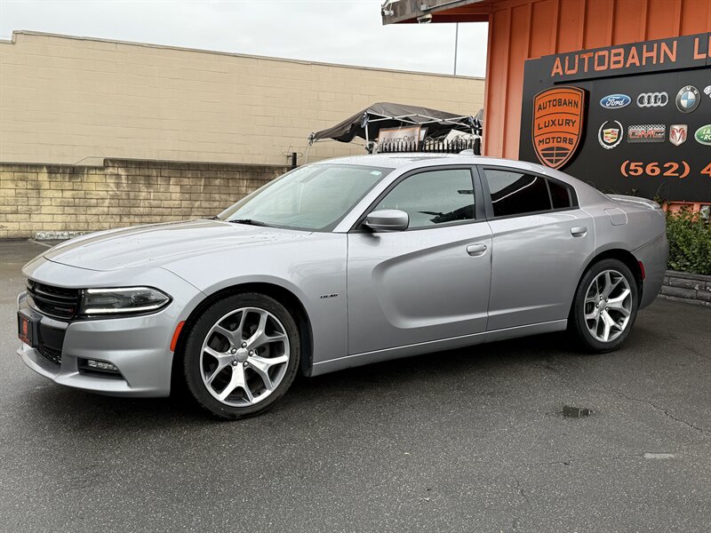 2016 Dodge Charger R/T photo 4