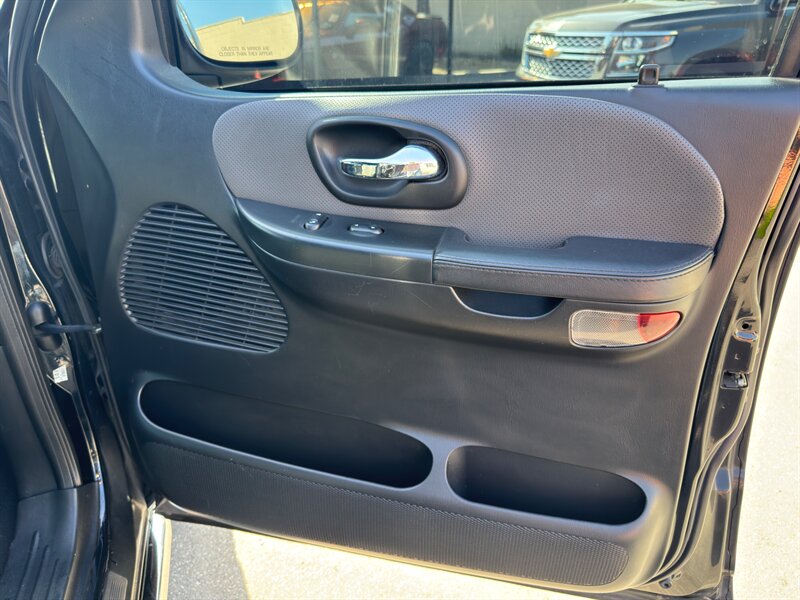 2002 Ford F-150 Harley-Davidson - Photo 43 - Norwalk, CA 90650-2241