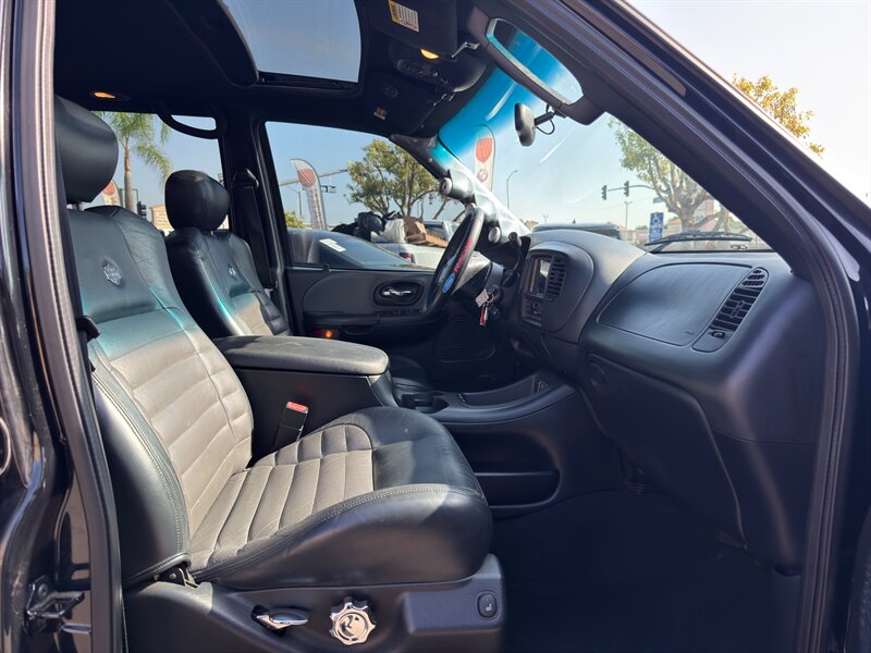 2002 Ford F-150 Harley-Davidson - Photo 45 - Norwalk, CA 90650-2241